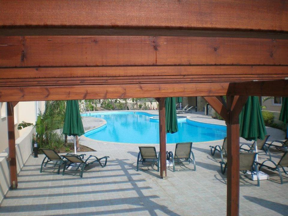 103 Elegant 2 Bed Apartment With Free Wifi, Ac, Pool & Gym! Lárnaca Exterior foto